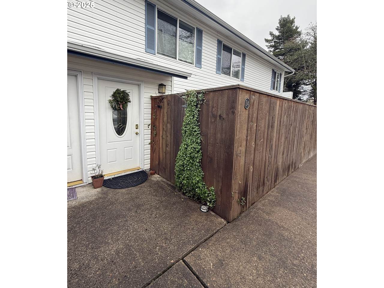 28740 Parkway Ave - Photo 1