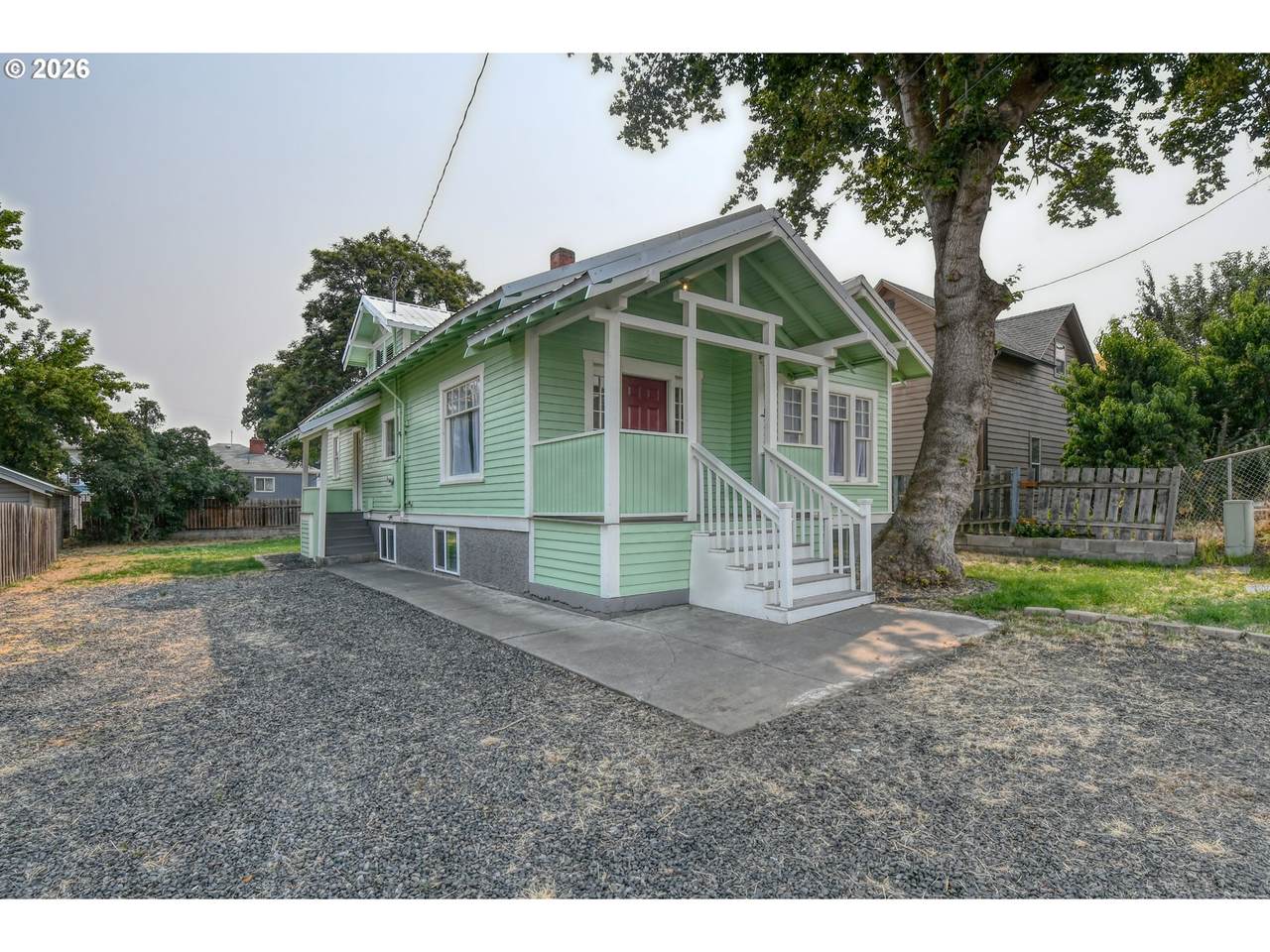 420 10TH St - Photo 1