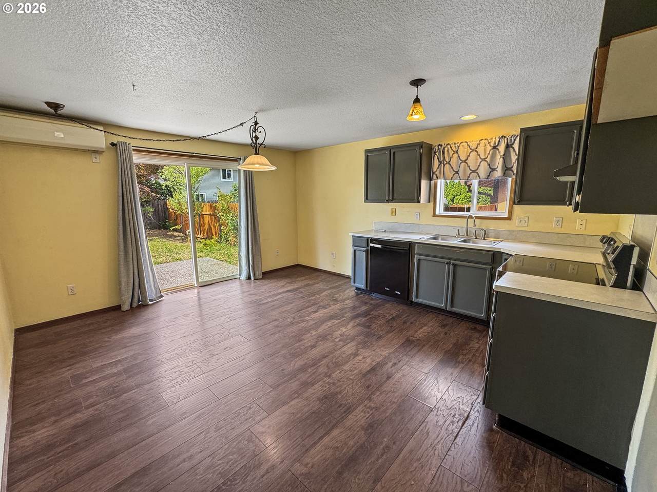https://bt-photos.global.ssl.fastly.net/portland/1280_boomver_1_163535504-2.jpg