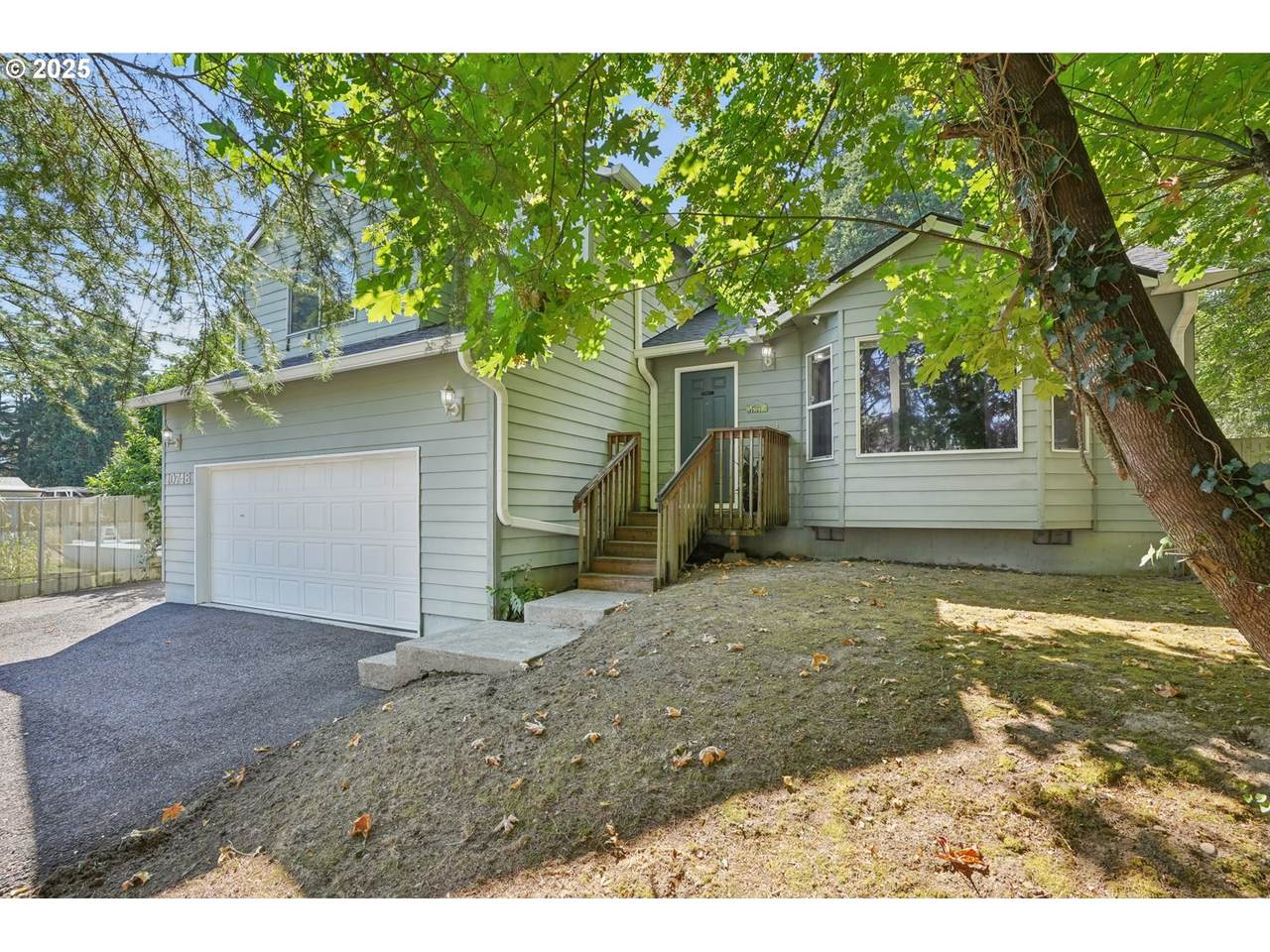 10748 Clinton St - Photo 1