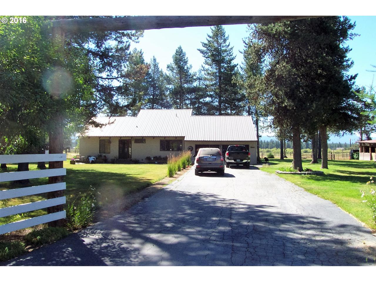 1052 Airport Dr - Photo 1