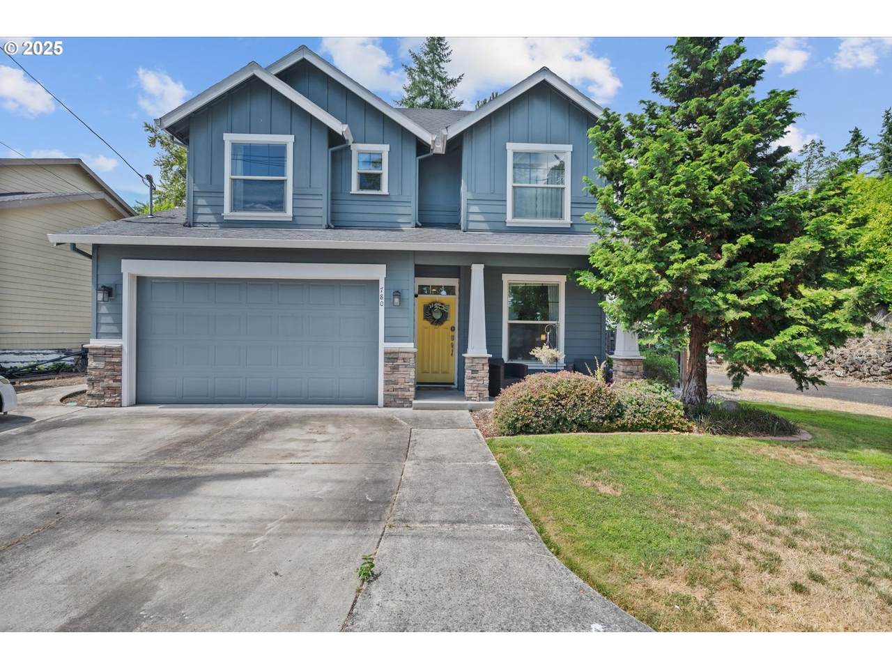 780 Kenmore St - Photo 1