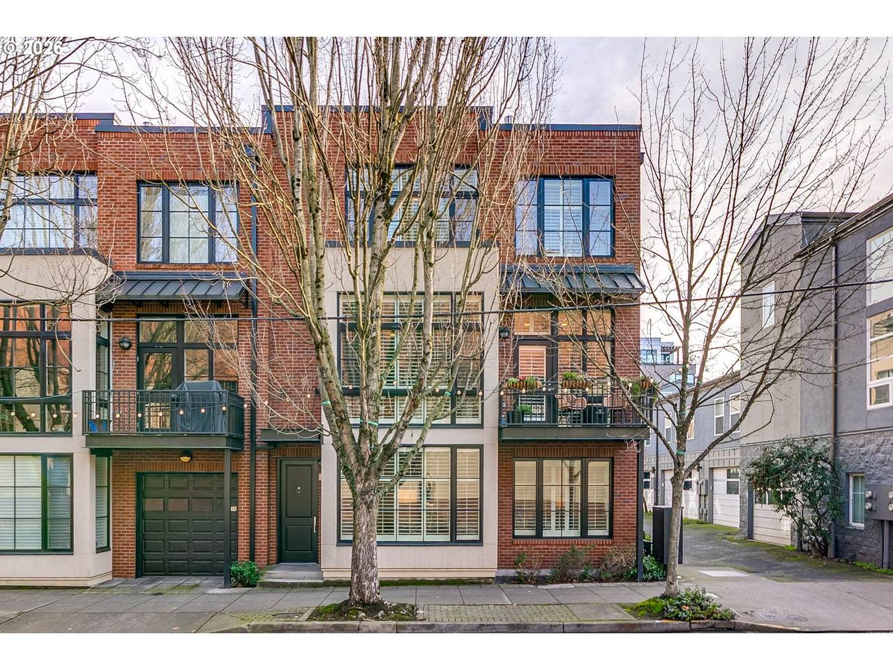 752 12TH Ave - Photo 1
