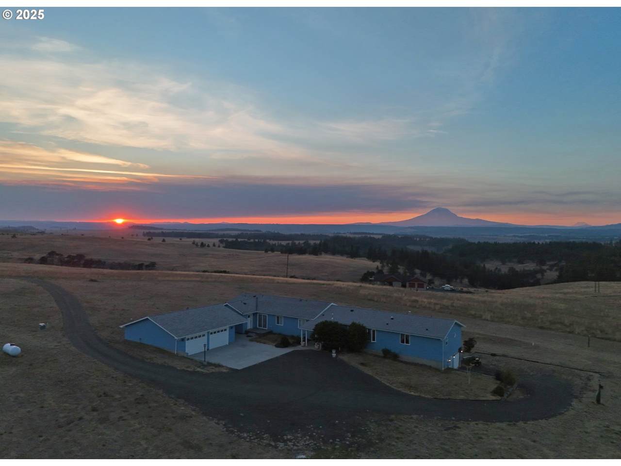https://bt-photos.global.ssl.fastly.net/portland/1280_boomver_1_166737783-2.jpg