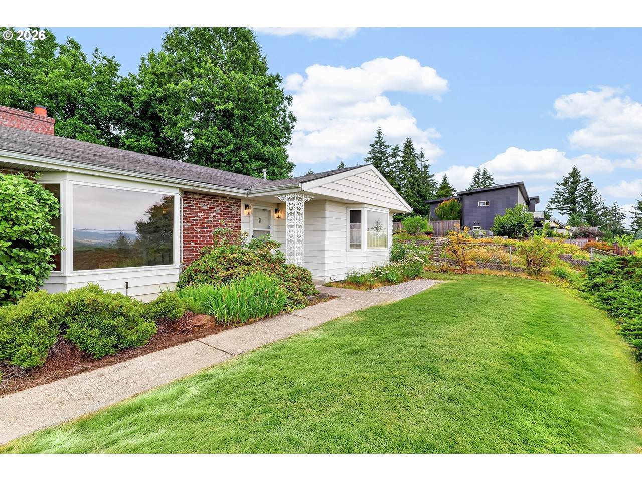 https://bt-photos.global.ssl.fastly.net/portland/1280_boomver_1_166871491-2.jpg
