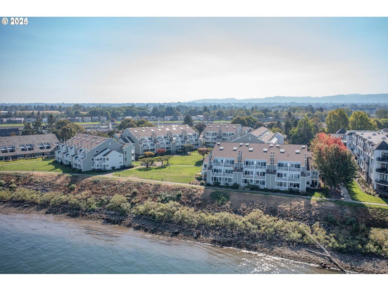 211 Hayden Bay Dr - Photo 1