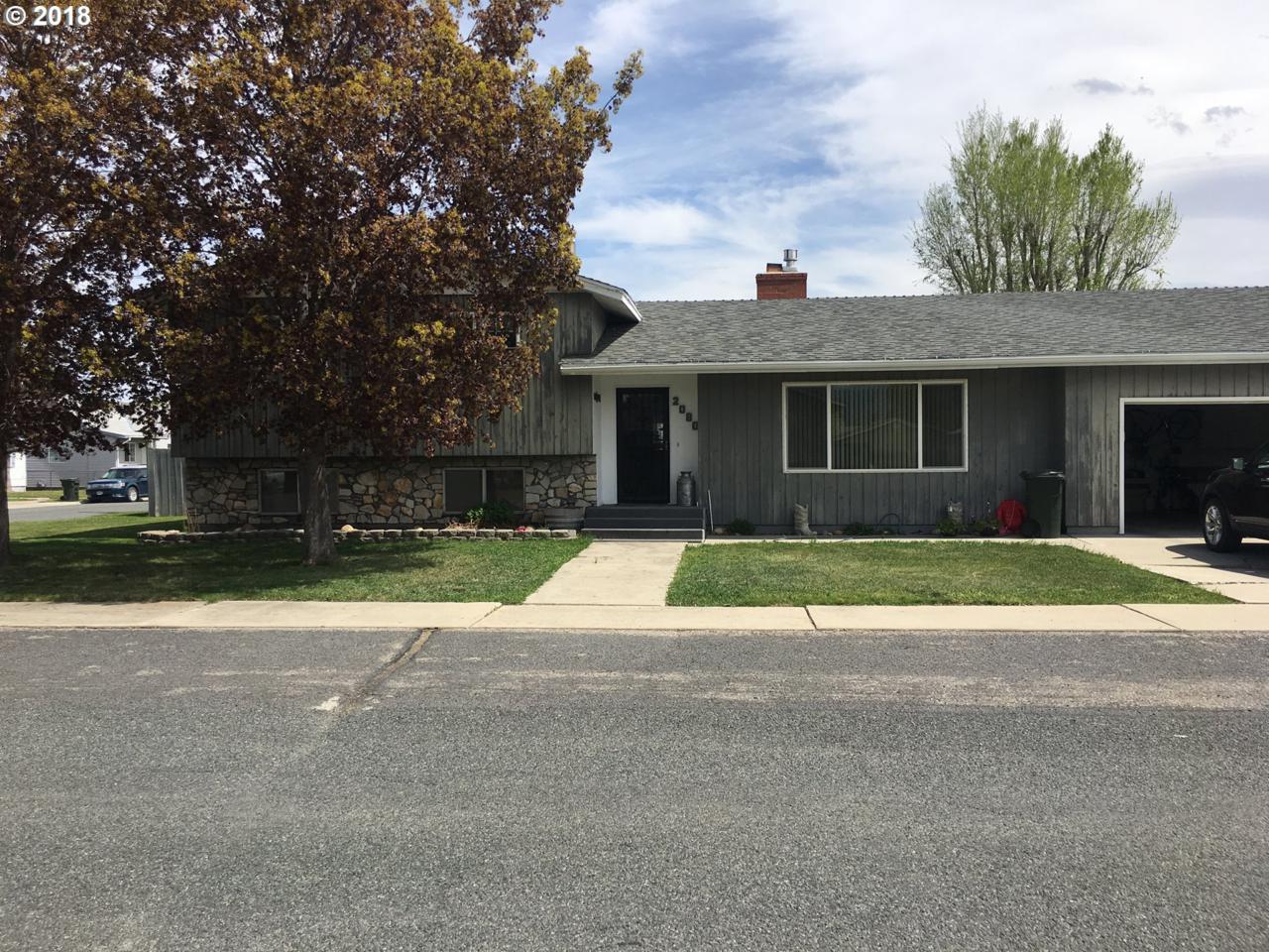 2080 Balm St - Photo 1