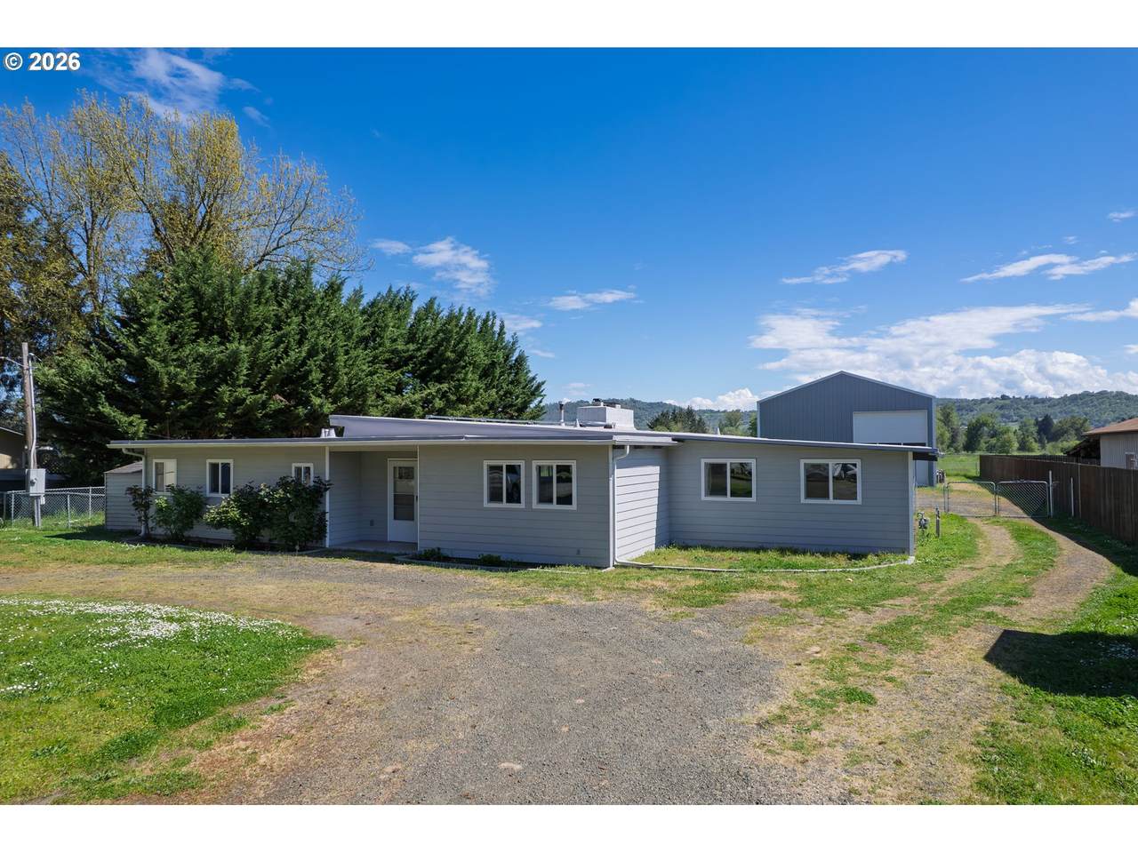 255 Shady Dr - Photo 1