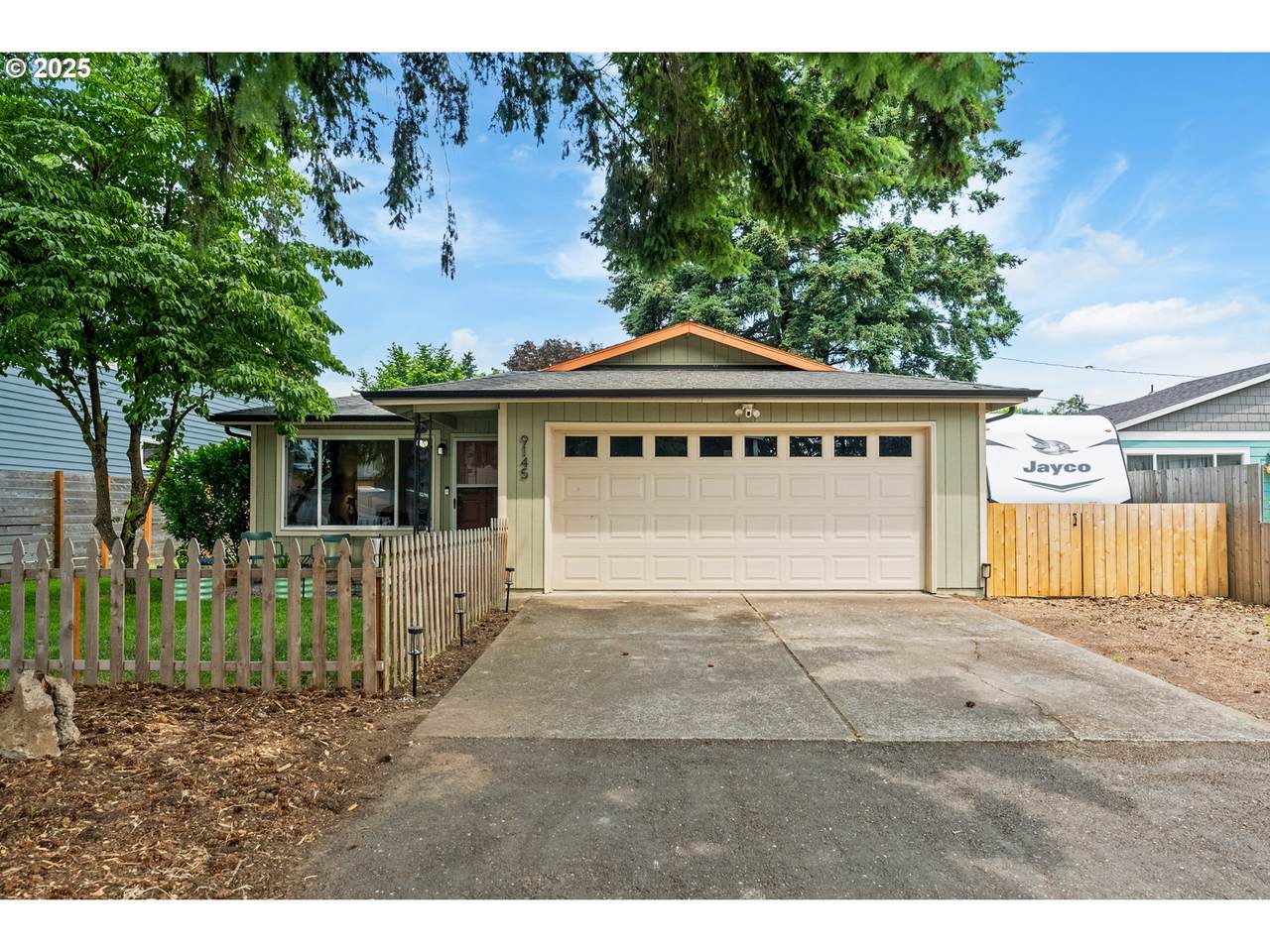 9145 Oak St - Photo 1