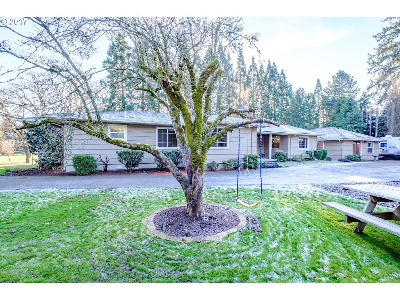 850 Springhill Dr - Photo 1
