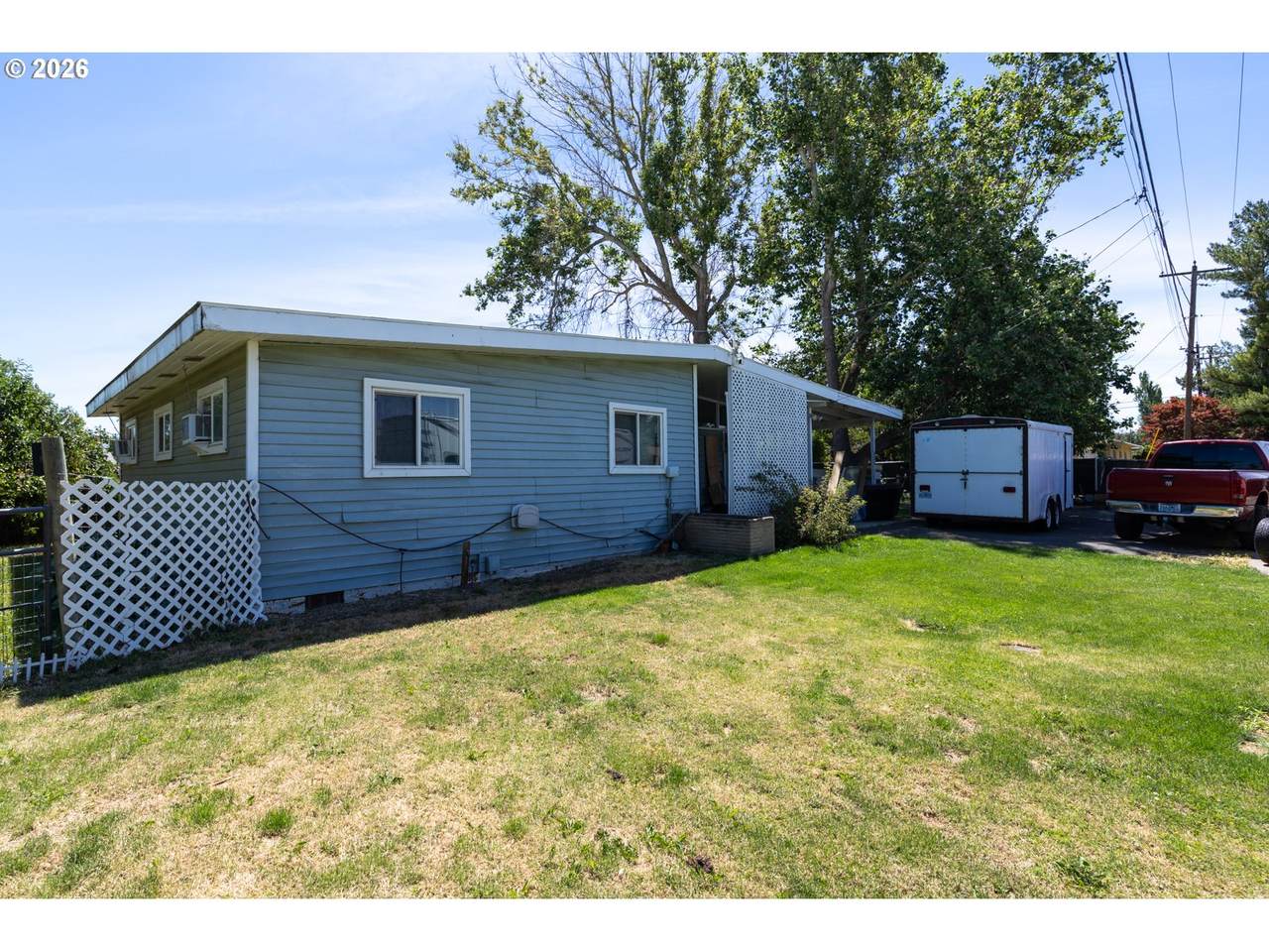820 Parallel St - Photo 1