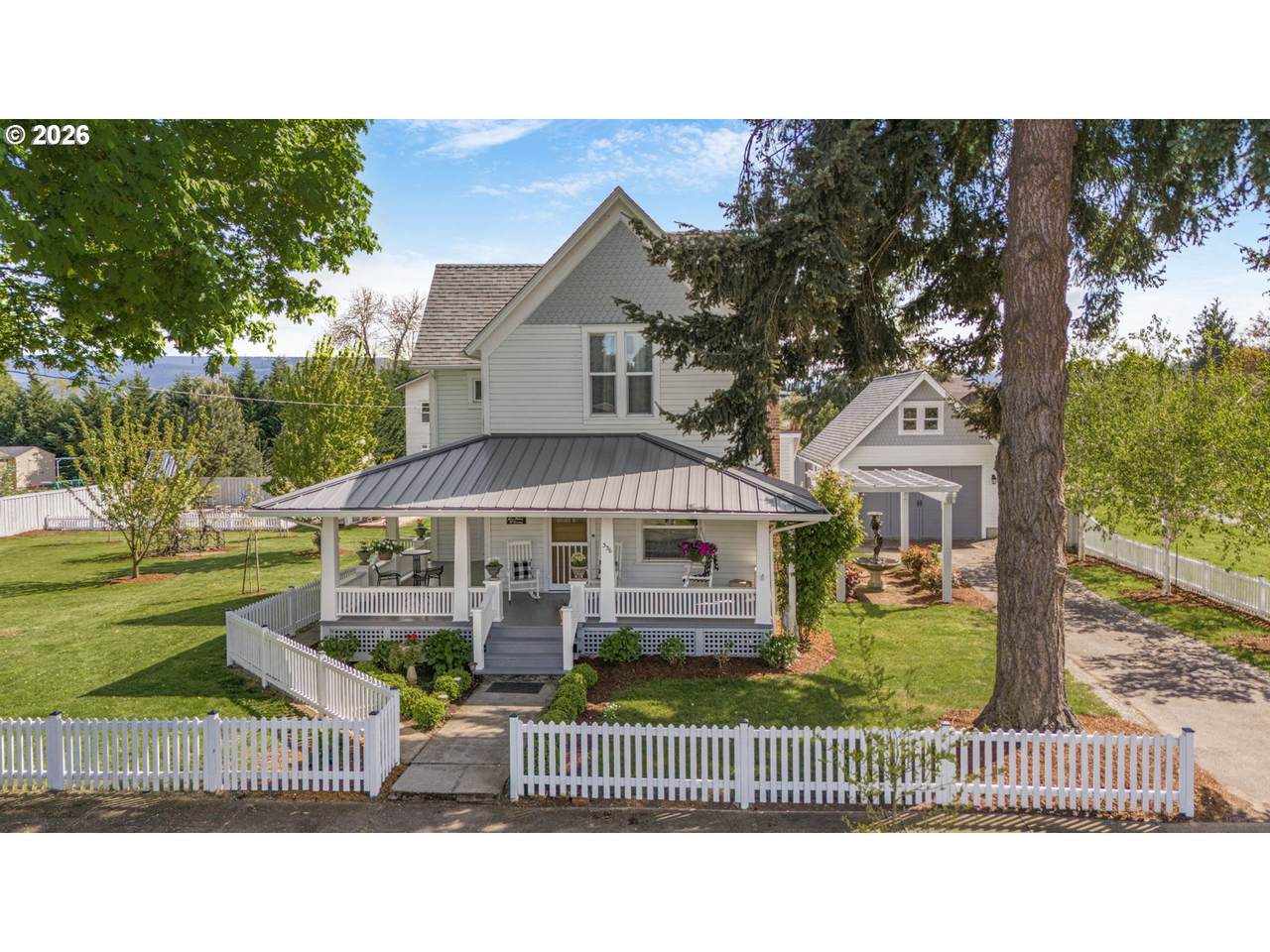 336 Blakely Ave - Photo 1