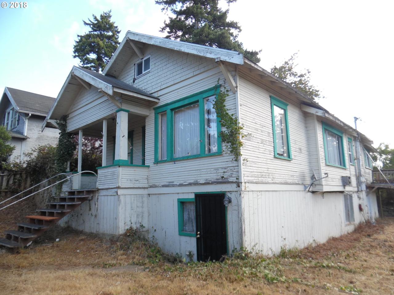 172 14TH St - Photo 1