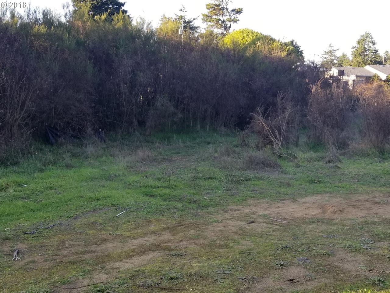 536 Main - Photo 1