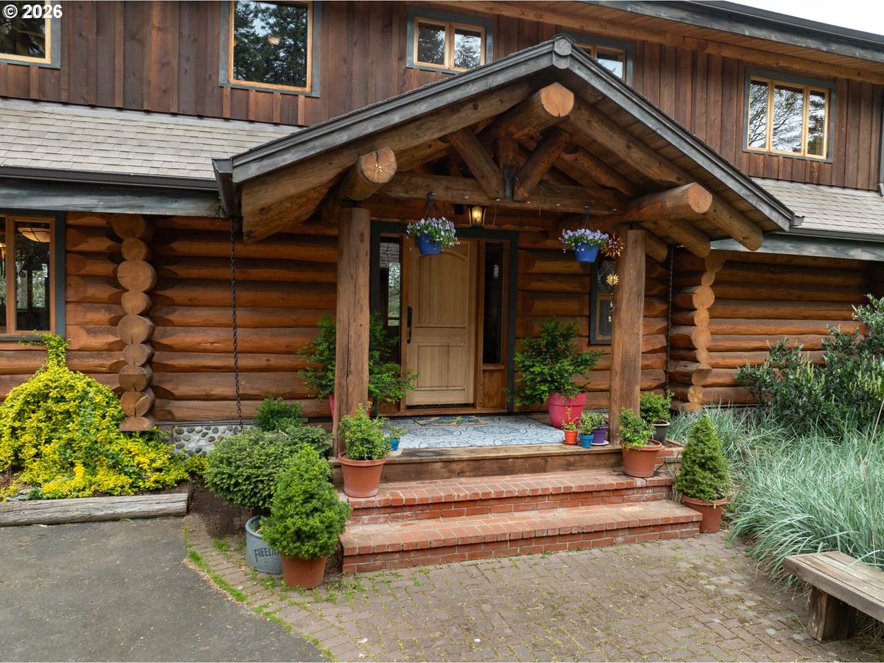 https://bt-photos.global.ssl.fastly.net/portland/1280_boomver_1_180923221-2.jpg