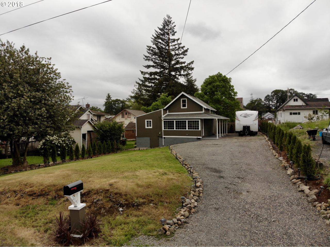 215 5TH St - Photo 1