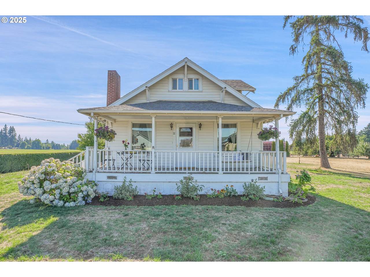 1877 Holly St - Photo 1