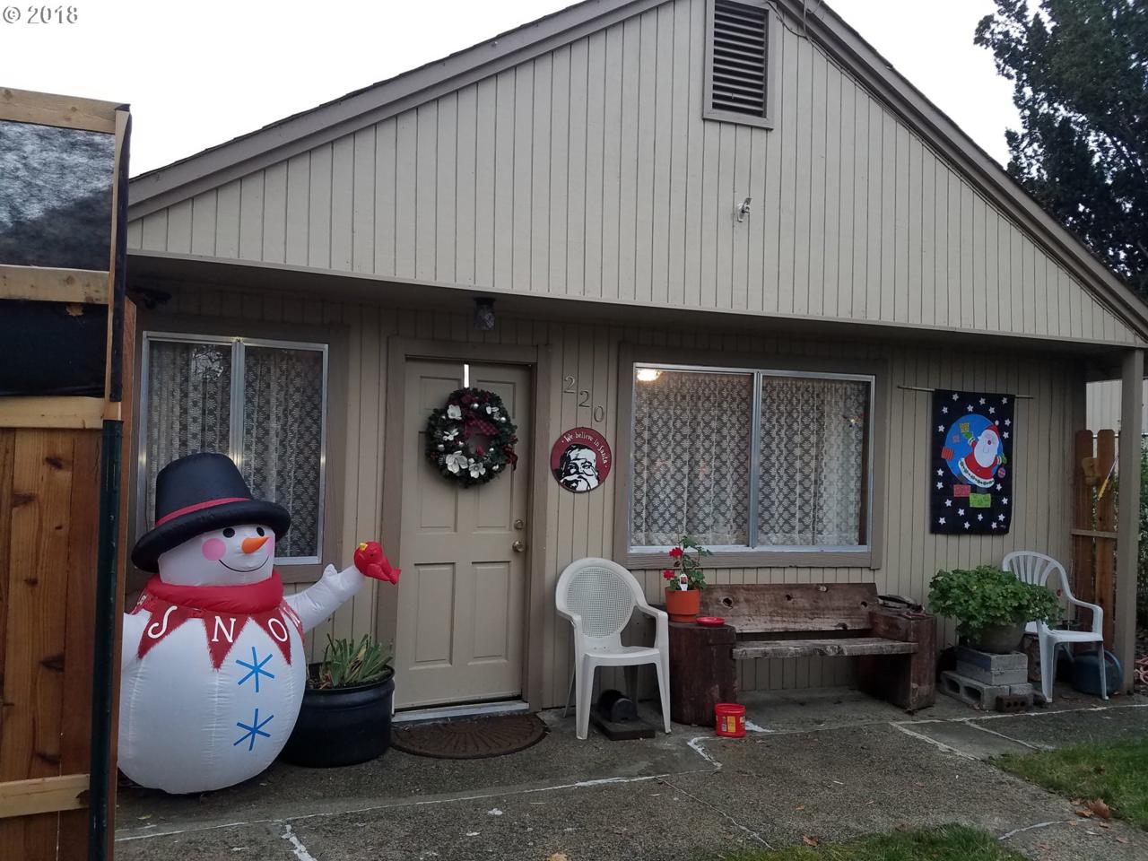 220 Ivan St - Photo 1