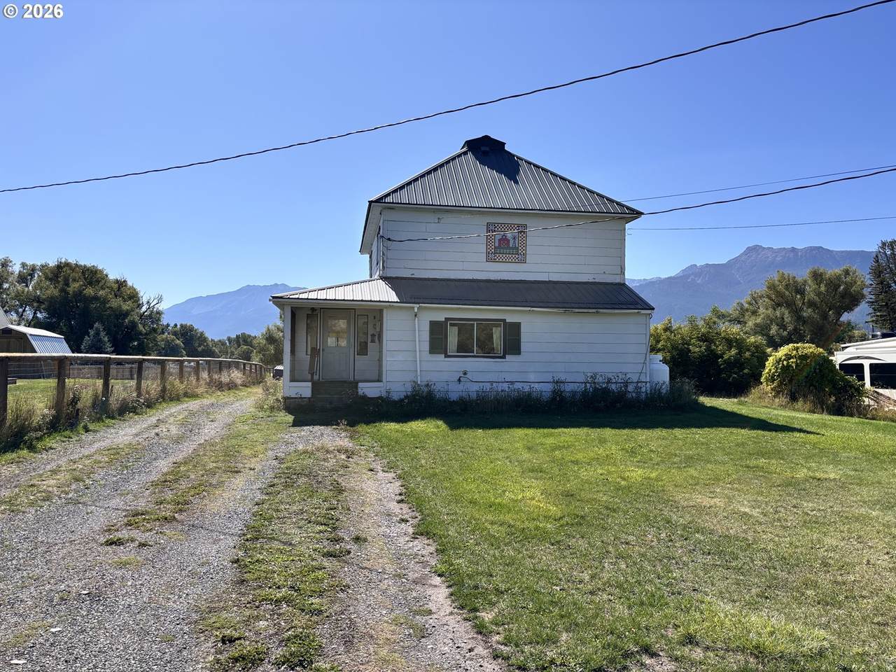 808 Greenwood St - Photo 1