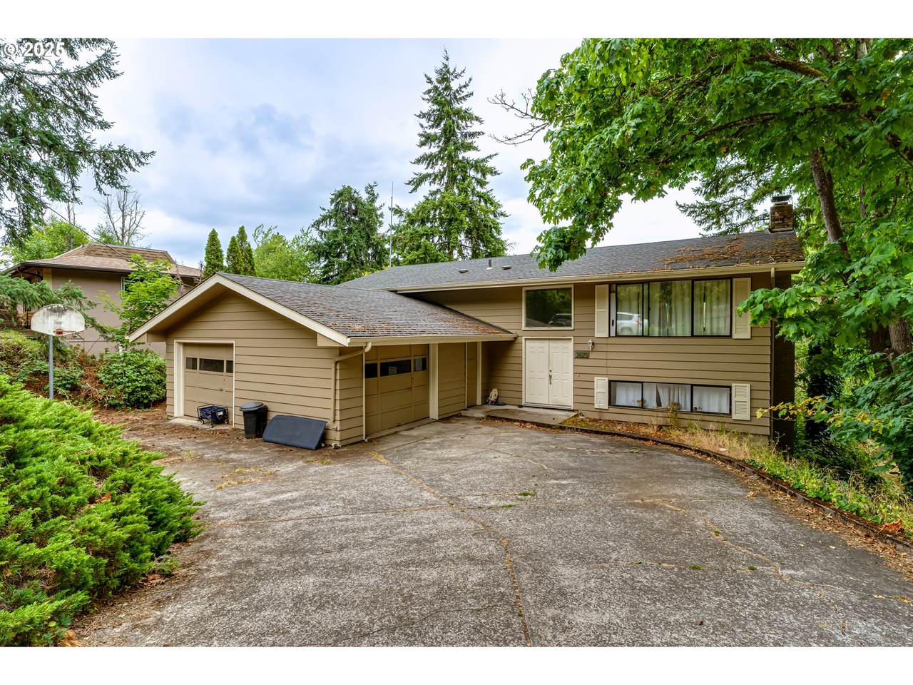 3820 Onyx St - Photo 1
