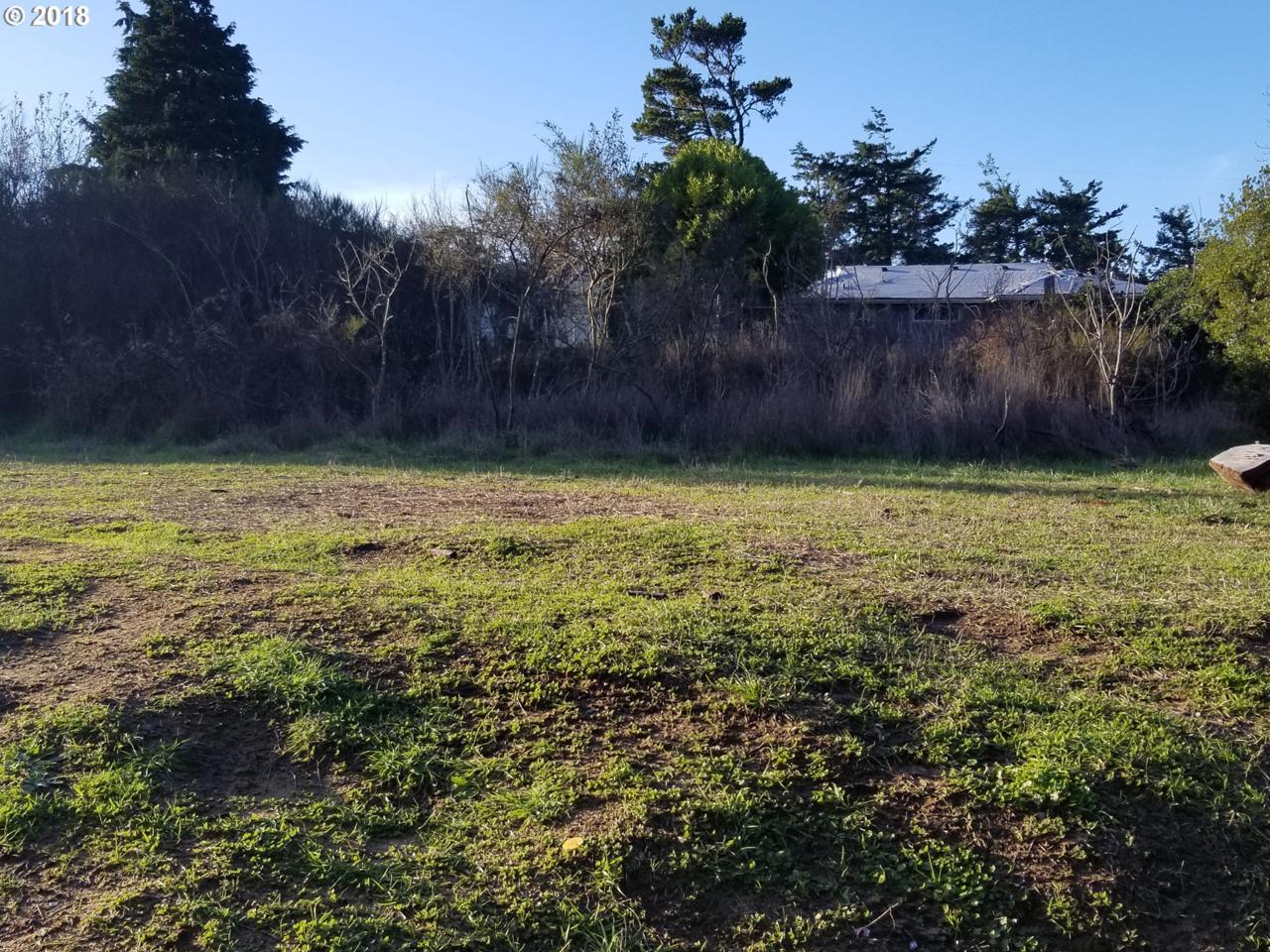 536 Main - Photo 1