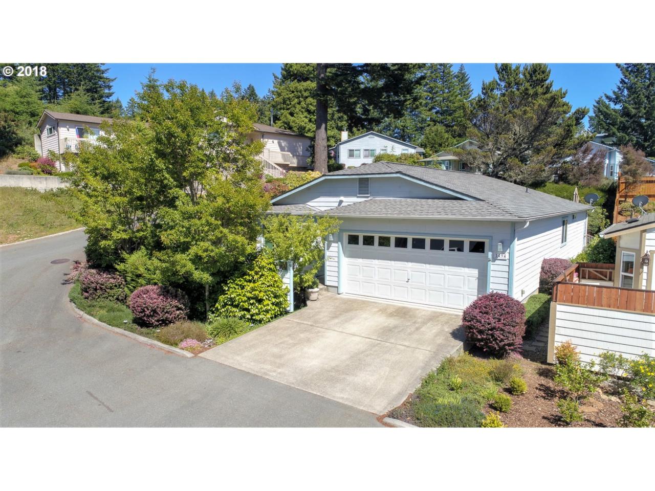 1494 Seacrest Ln - Photo 1