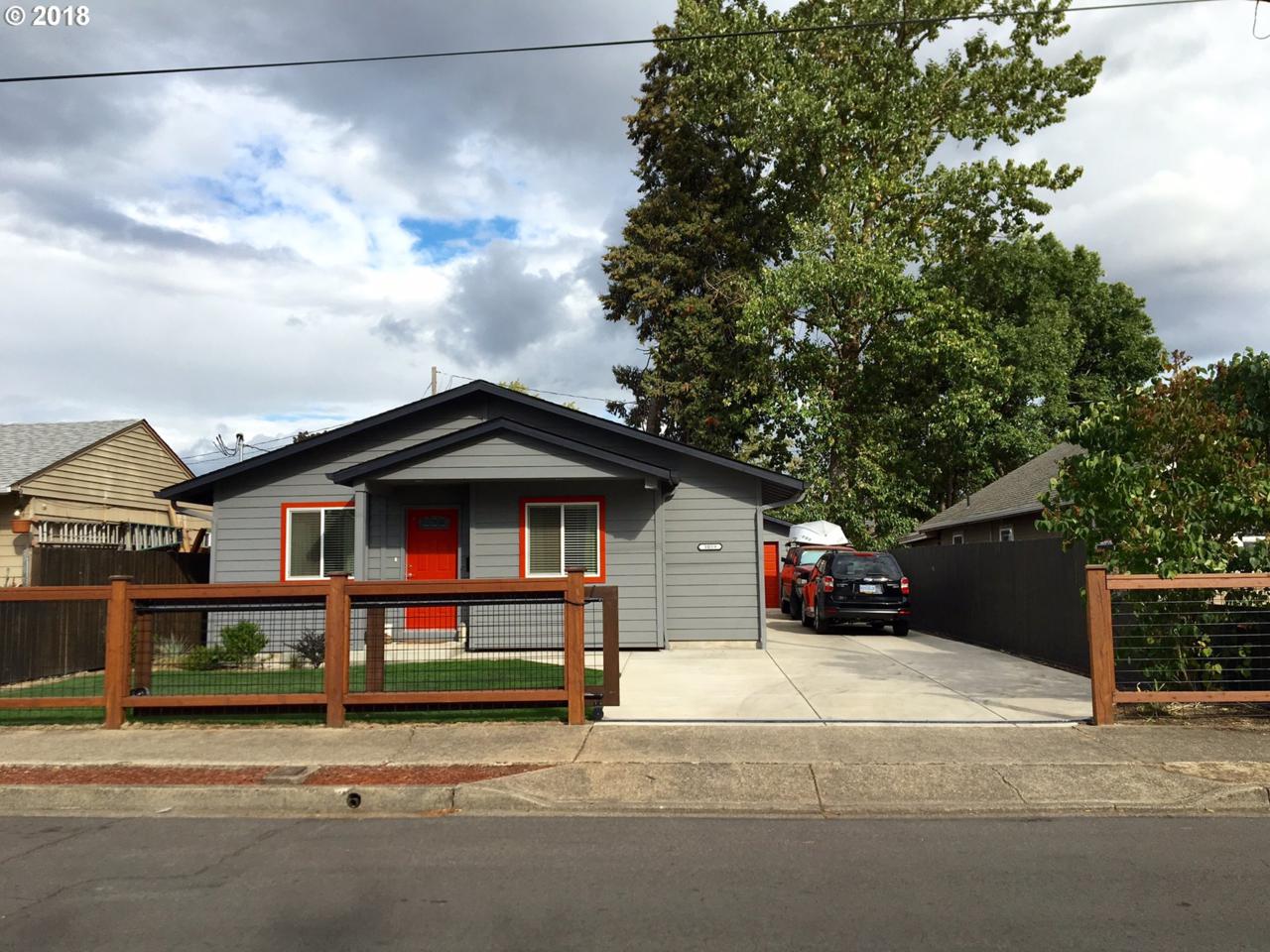 1059 20TH St - Photo 1