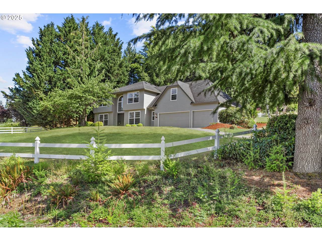 19119 204TH Ave - Photo 1