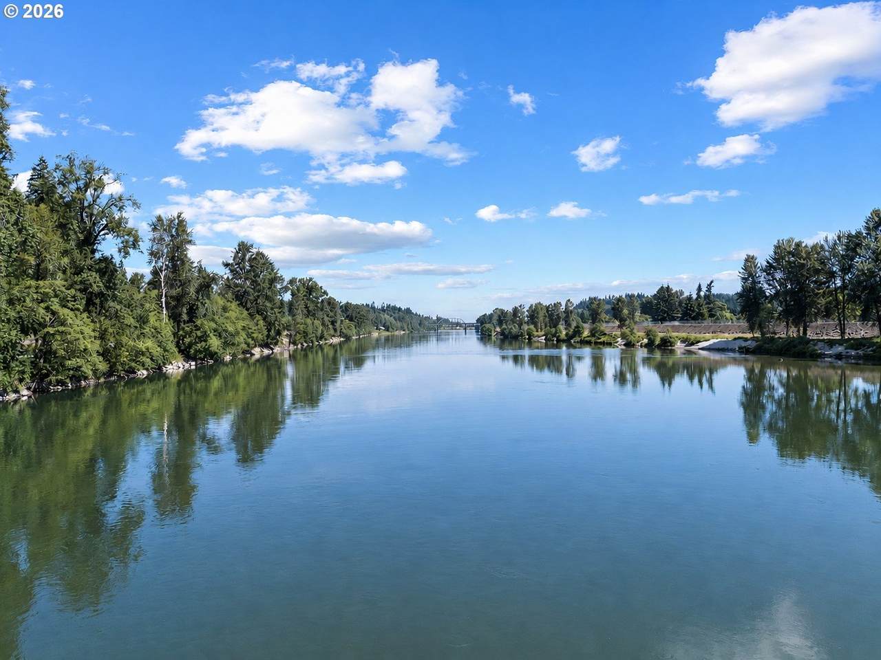 https://bt-photos.global.ssl.fastly.net/portland/1280_boomver_1_187342411-2.jpg