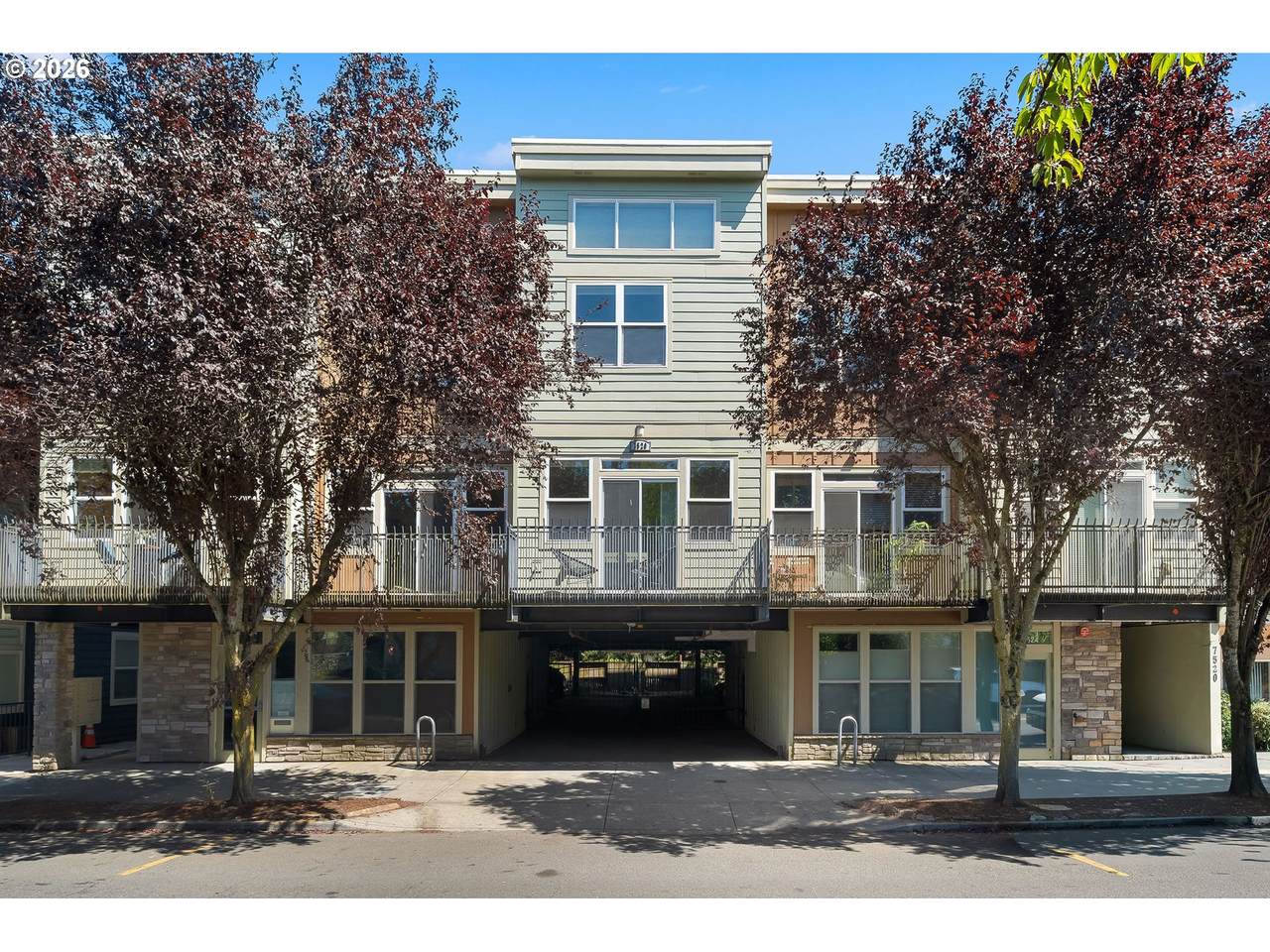7520 Milwaukie Ave - Photo 1