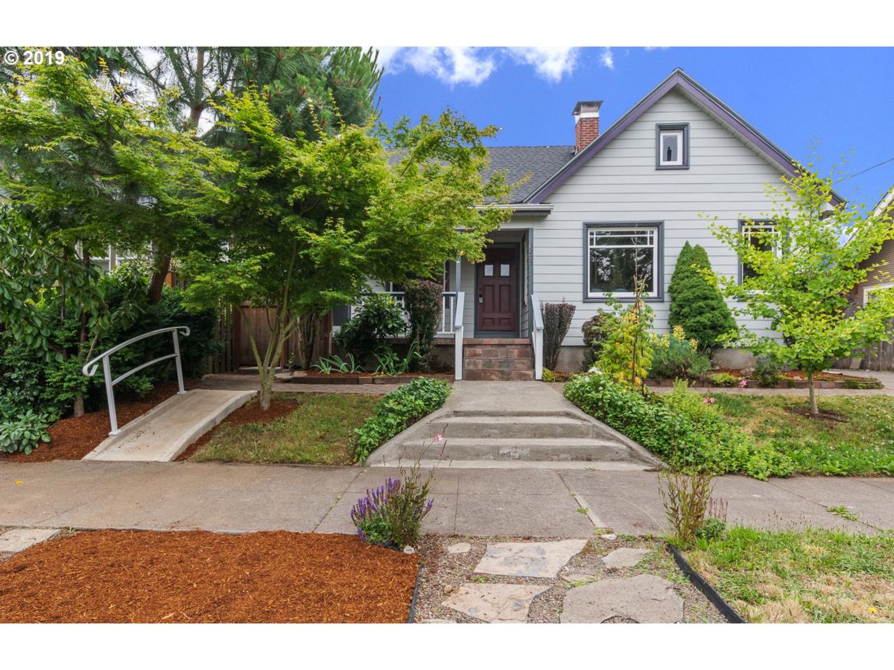 3205 75TH Ave - Photo 1