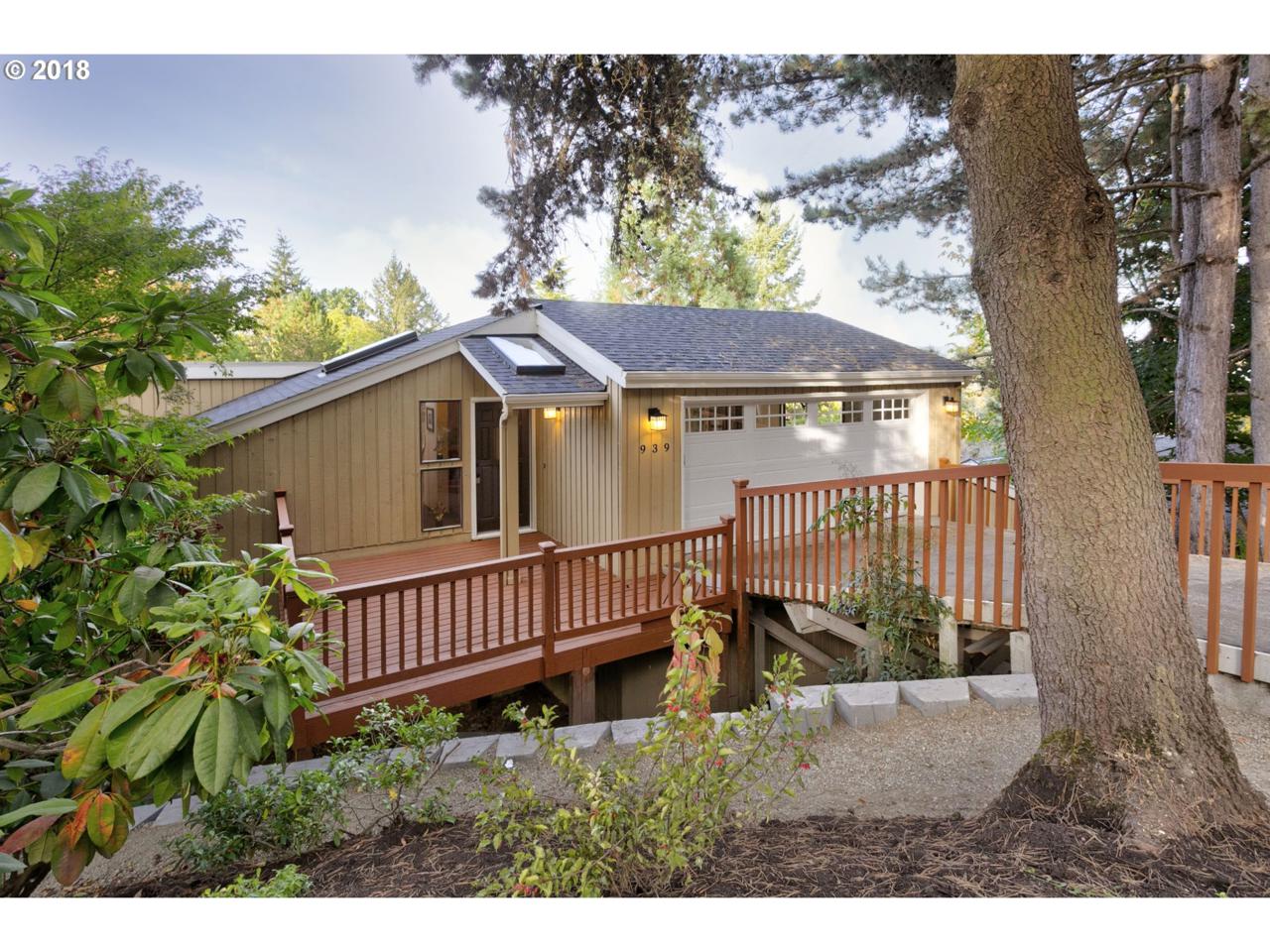 939 Devon Ln - Photo 1