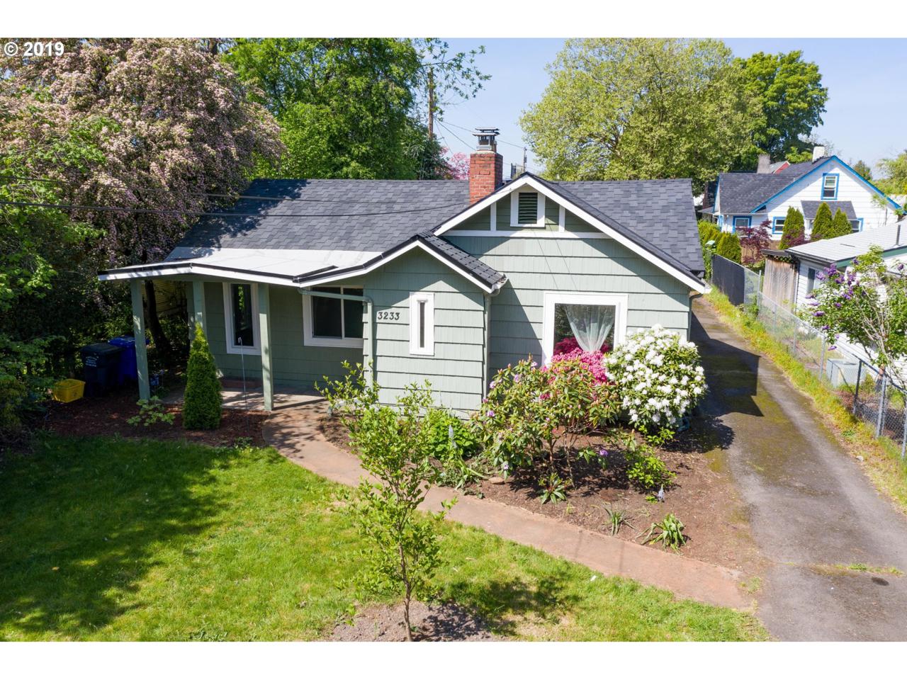 3233 84TH Ave - Photo 1
