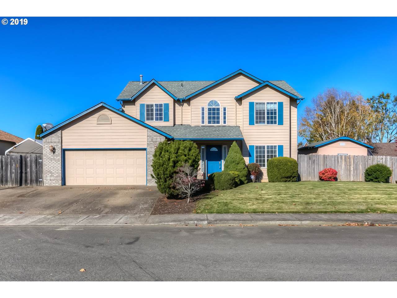 4487 Farm Field Ave - Photo 1
