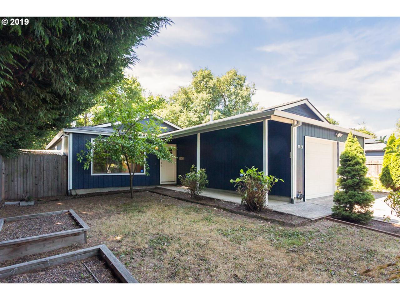 2520 Saratoga St - Photo 1
