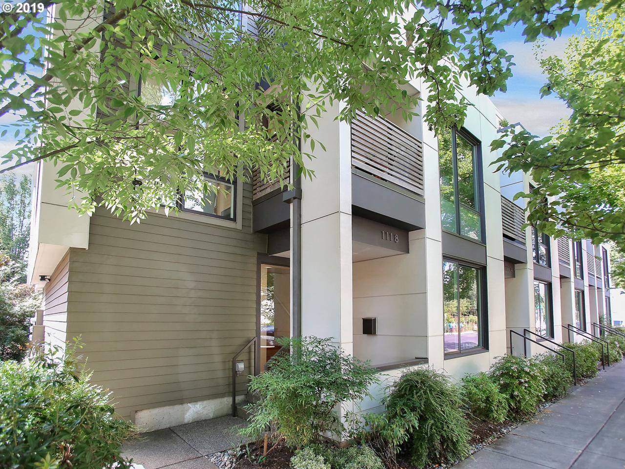 1118 Tillamook St - Photo 1
