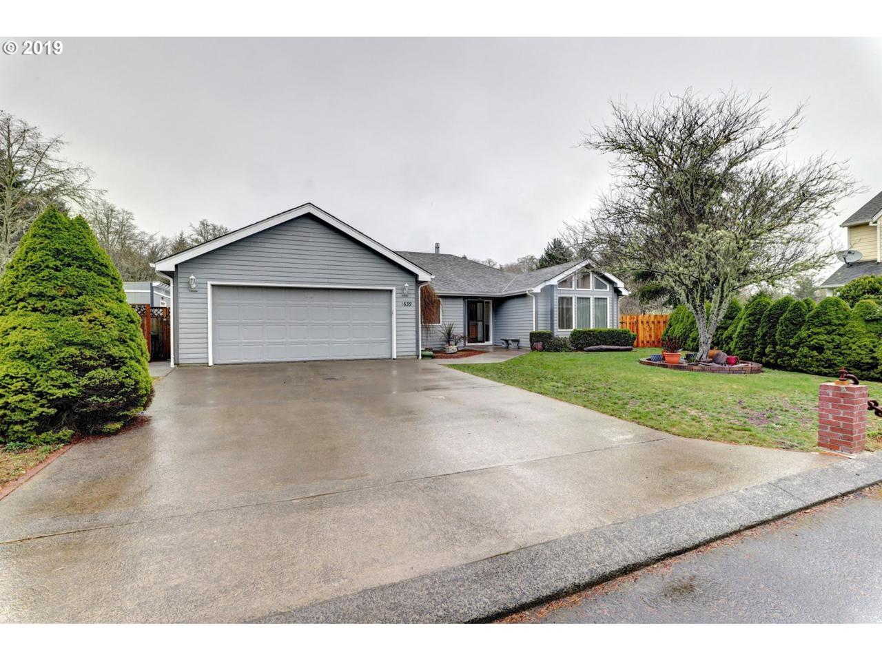 1639 8th Ct - Photo 1