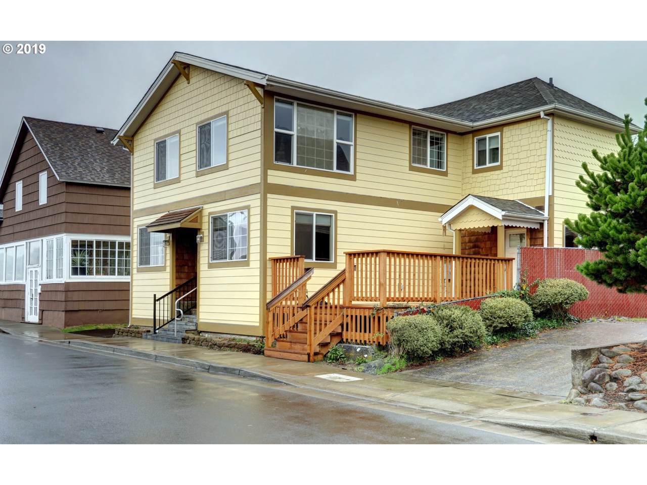 234 12th Ave - Photo 1