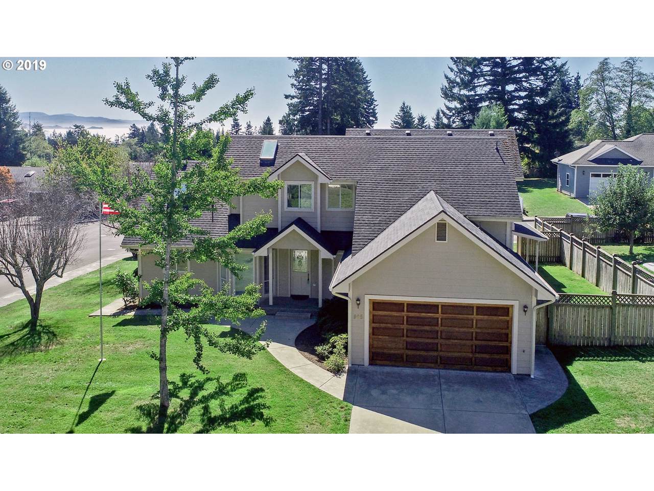 905 Helen Ln - Photo 1