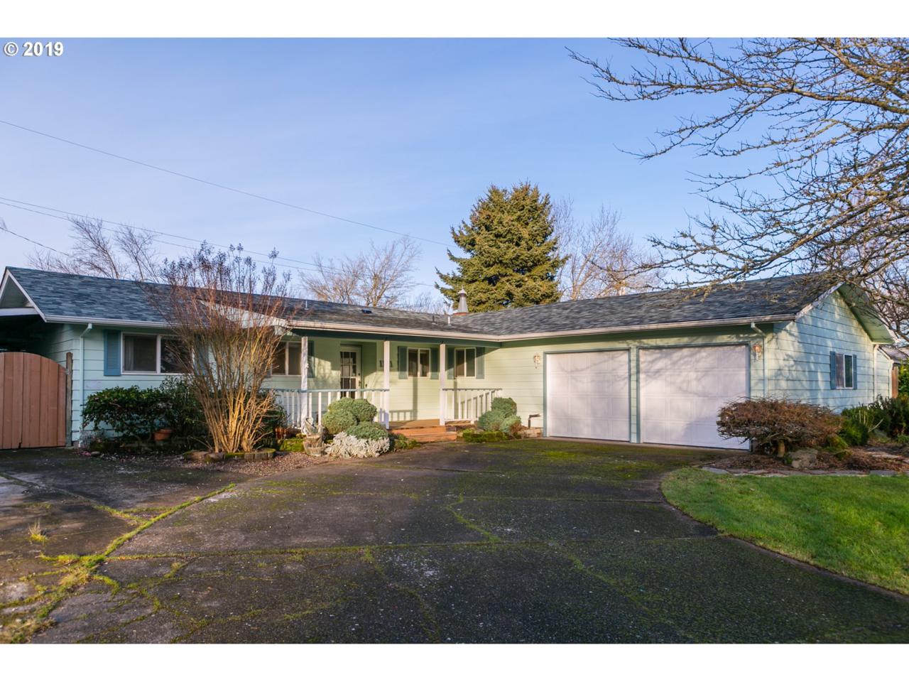 1121 Barstow Ave - Photo 1