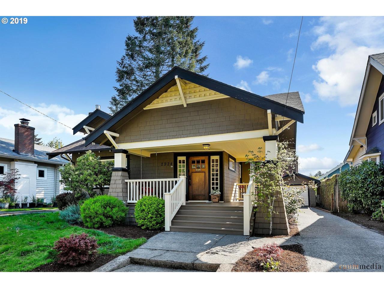 2924 54TH Ave - Photo 1