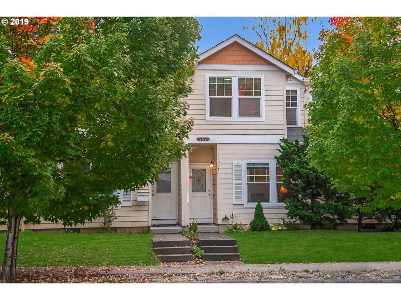 252 Connell Ave - Photo 1