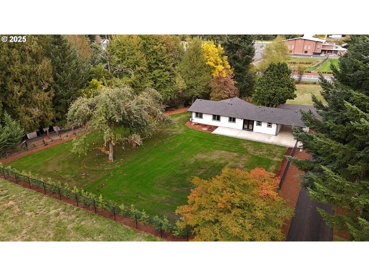 16518 142ND Ave - Photo 1