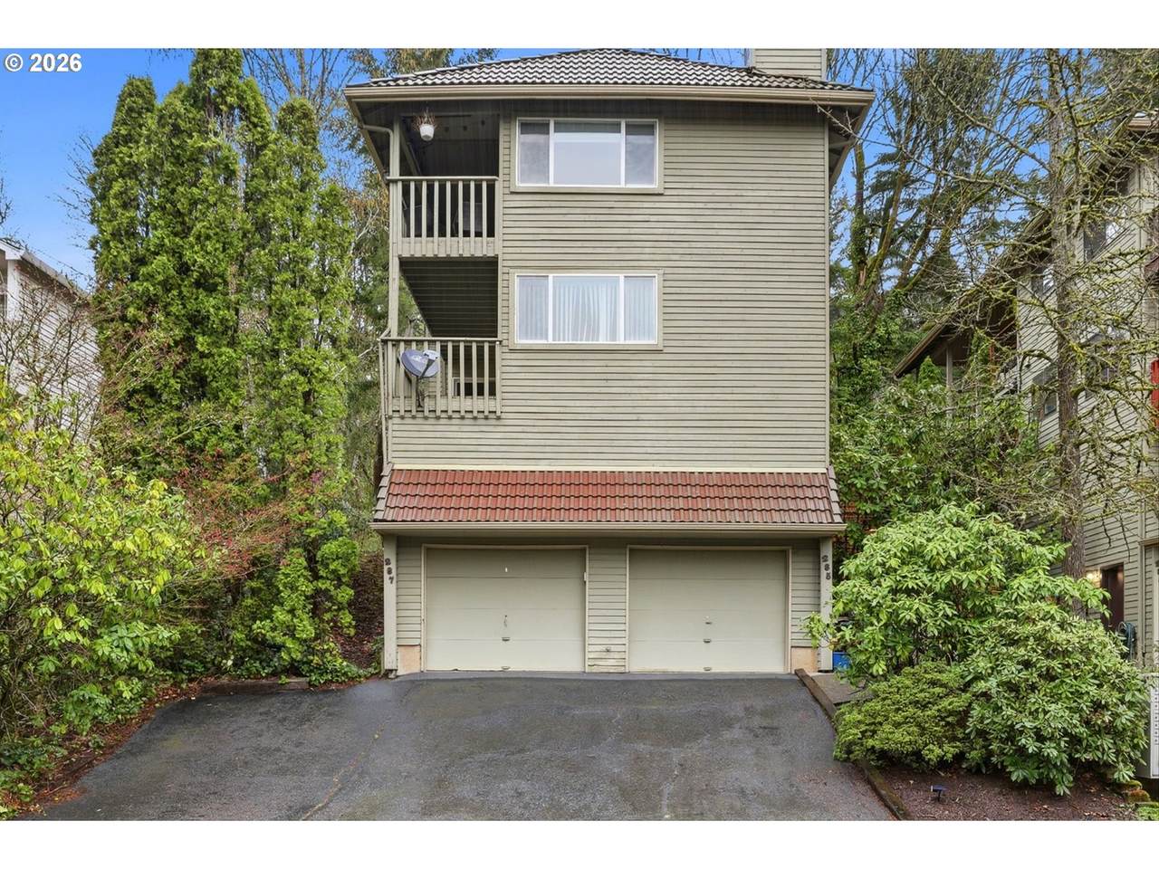 285 Cervantes - Photo 1