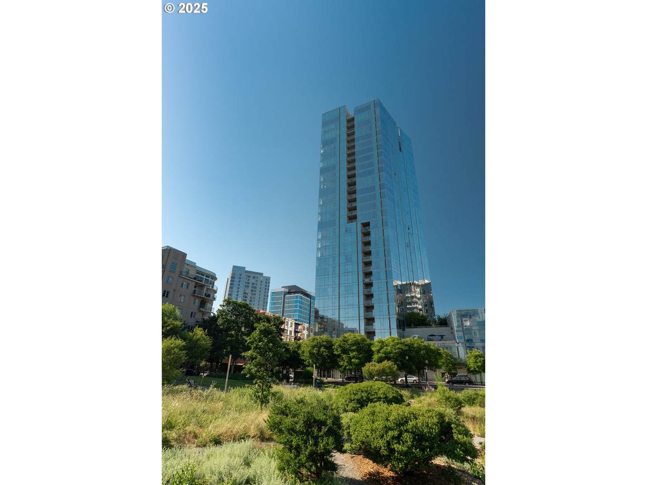 1075 Northrup St - Photo 1