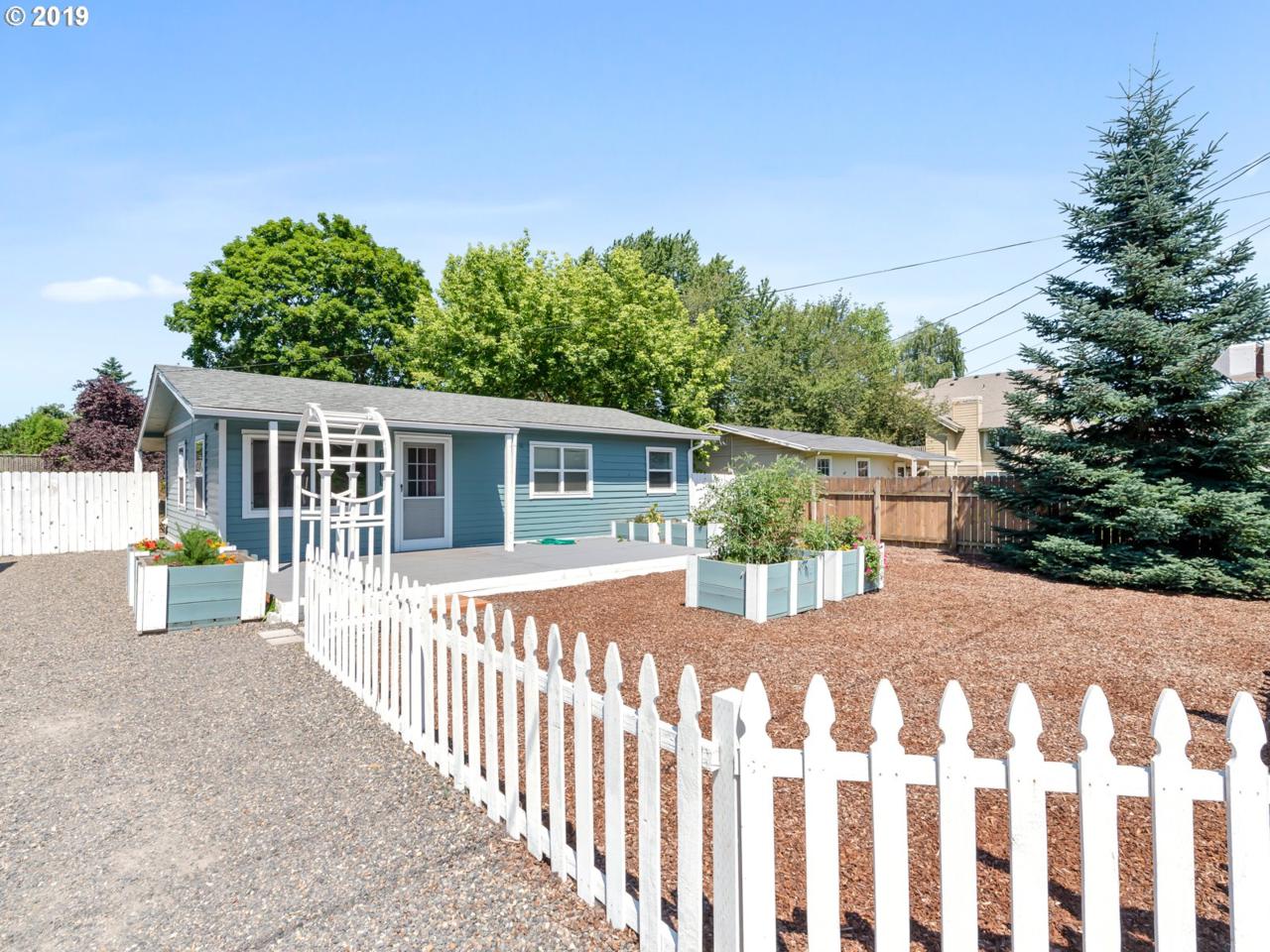 10112 3RD St - Photo 1