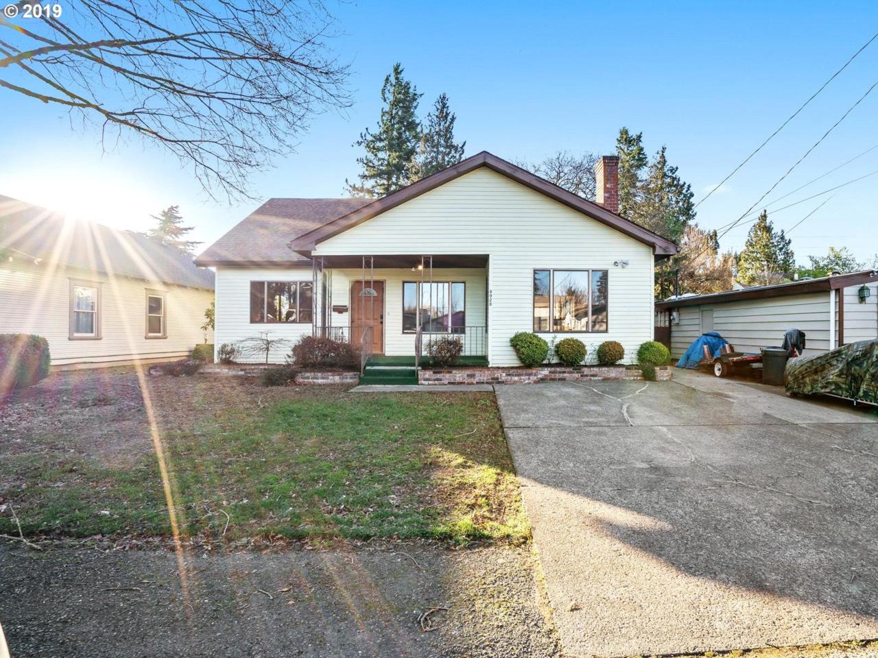 8928 Couch St - Photo 1