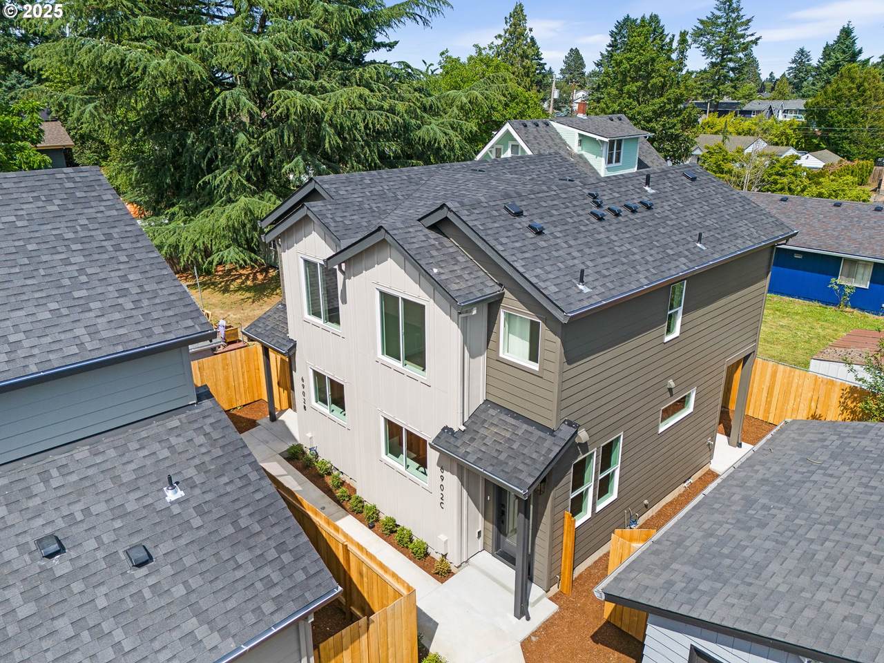 6902 77th Ave - Photo 1