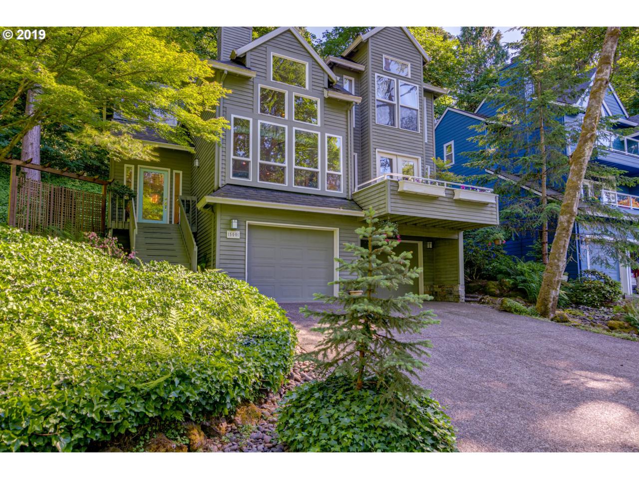 500 Maple St - Photo 1