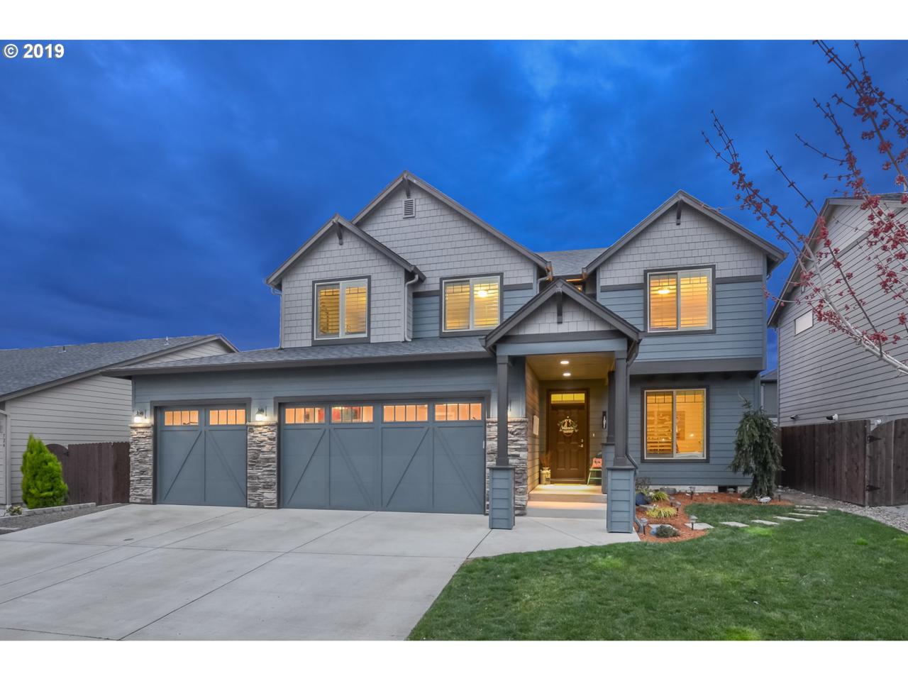 722 2ND Ave - Photo 1
